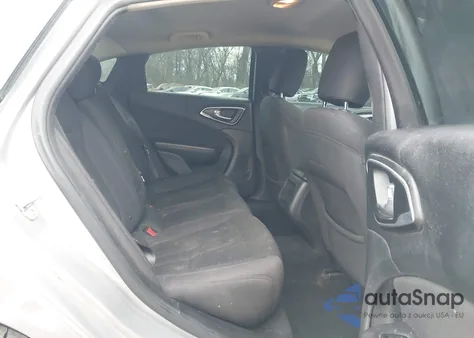 2015 Chrysler 200 Limited из США, поврежденный, VIN 1C3CCCAB2FN692204